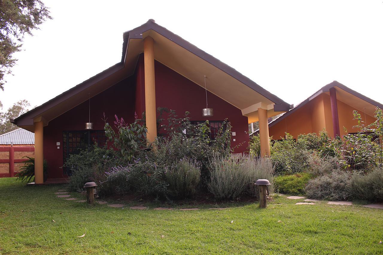 Le Rustique Hotel Nanyuki Bilik gambar